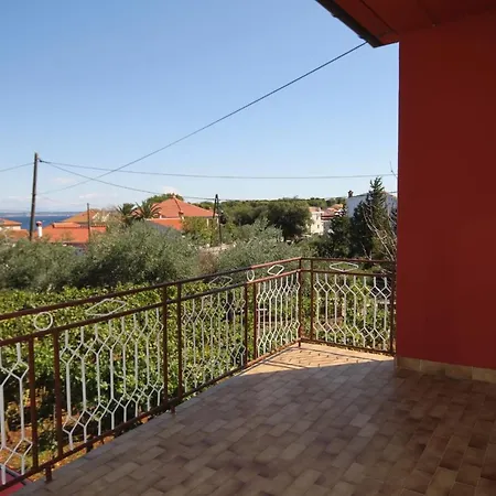 With A Parking Space - 8404 * Ugljan