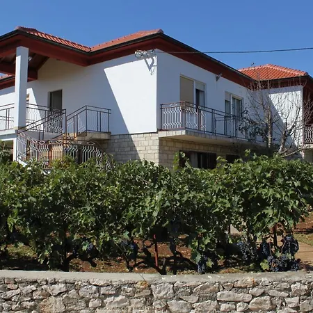 With A Parking Space - 8404 Daire *