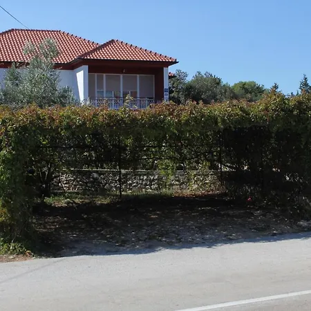 With A Parking Space - 8404 *