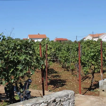 アパート With A Parking Space - 8404 *