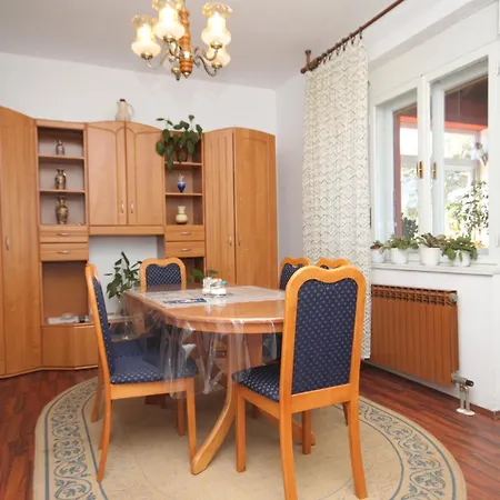 With A Parking Space - 8404