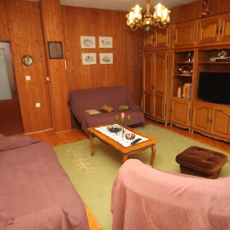 アパート With A Parking Space - 8404 *