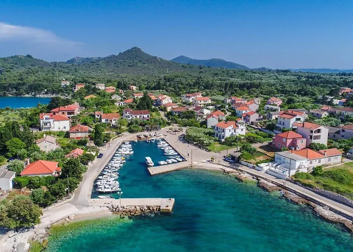 With A Parking Space - 8404 Apartman Ugljan