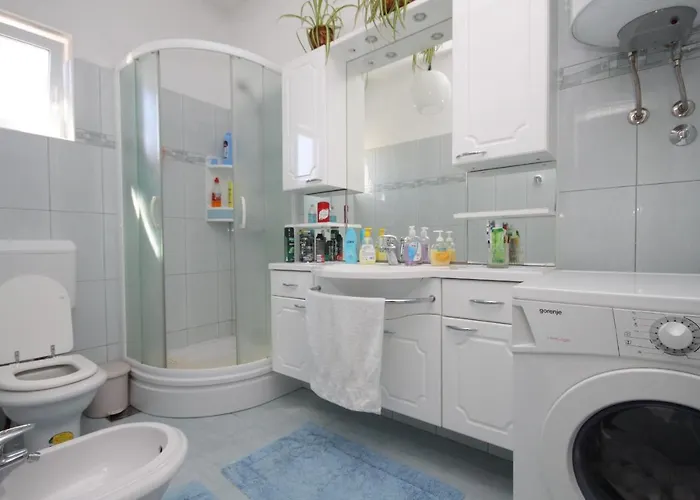 Apartman With A Parking Space - 8404 *